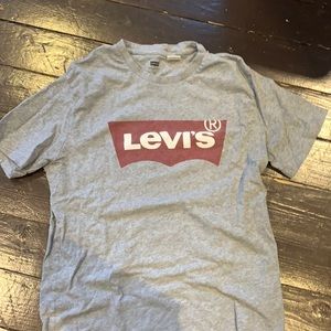 Levis grey tee shirt